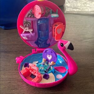 Vintage Polly Pocket!